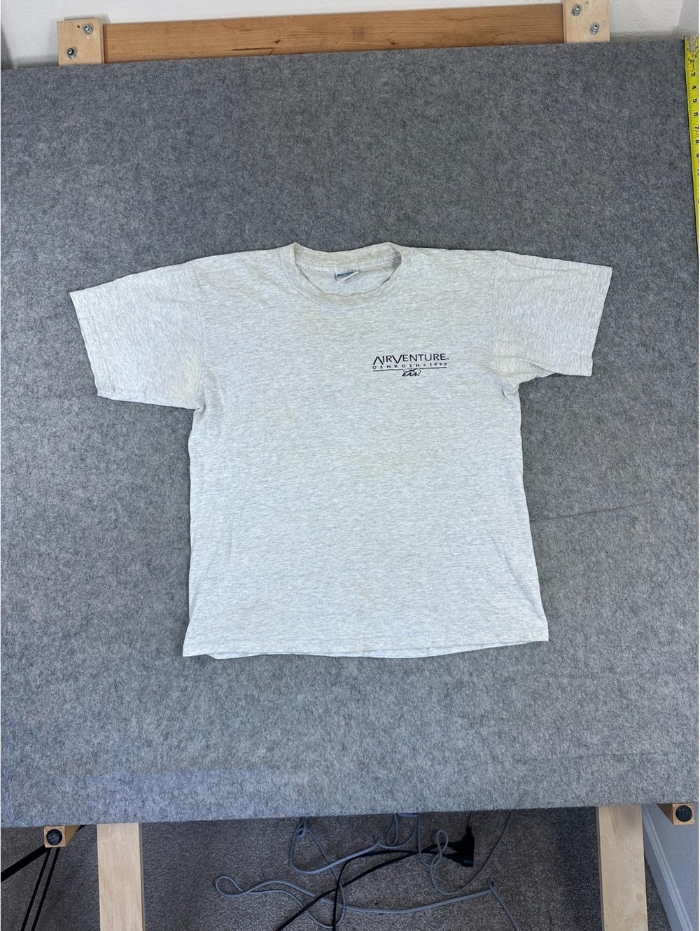 Vintage OshKosh Airshow gray graphic T-shirt Size Medium